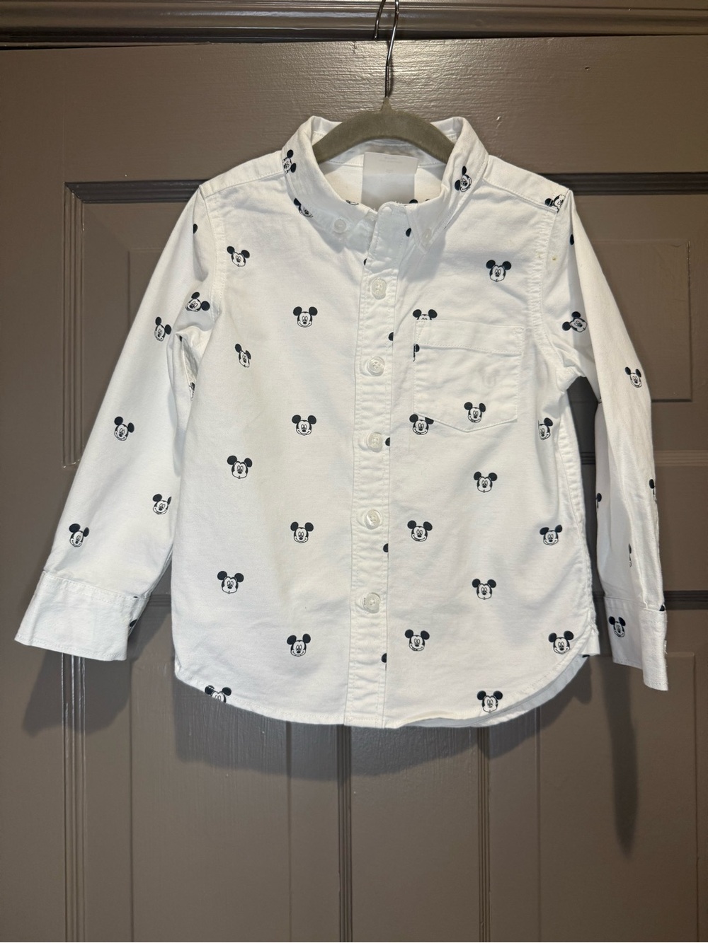 Gap Kids White Button-Front Shirt with Mickey Mouse Print 4T